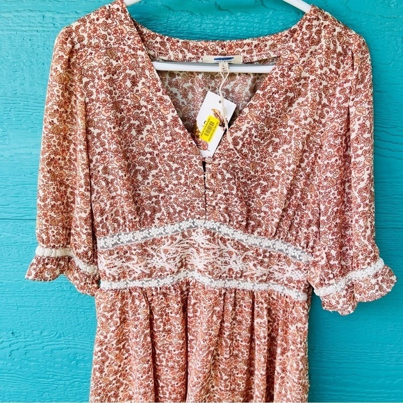 Chelsea & Violet Floral Lace Empire Waist Babydoll Swifty Dress SIZE LARGE NWT - Picture 5 of 8